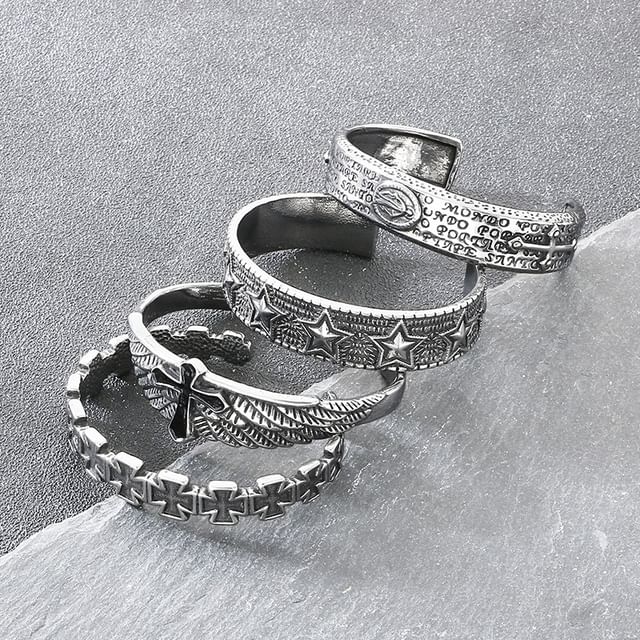 Tenri-Engraved Thick Bangle