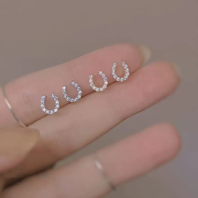 Toinianimos-Rhinestone Horseshoe Stud Earring