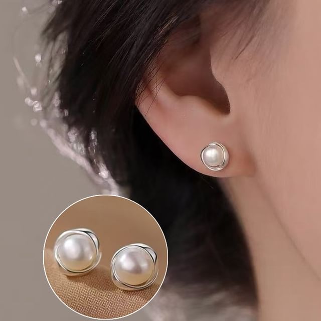 Toinianimos-Sterling Silver Faux Pearl Ear Stud