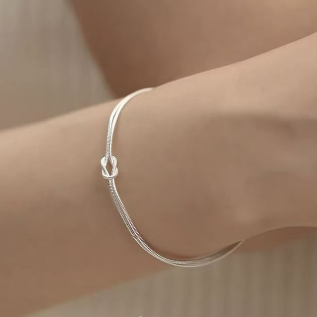 Toinianimos-Sterling Silver Knot Bracelet