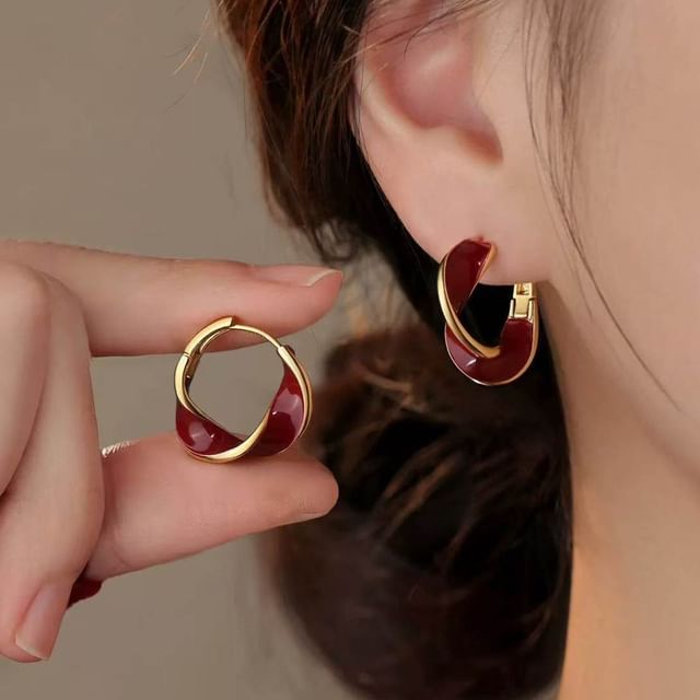 Toinianimos-Sterling Silver Twisted Huggie Earring