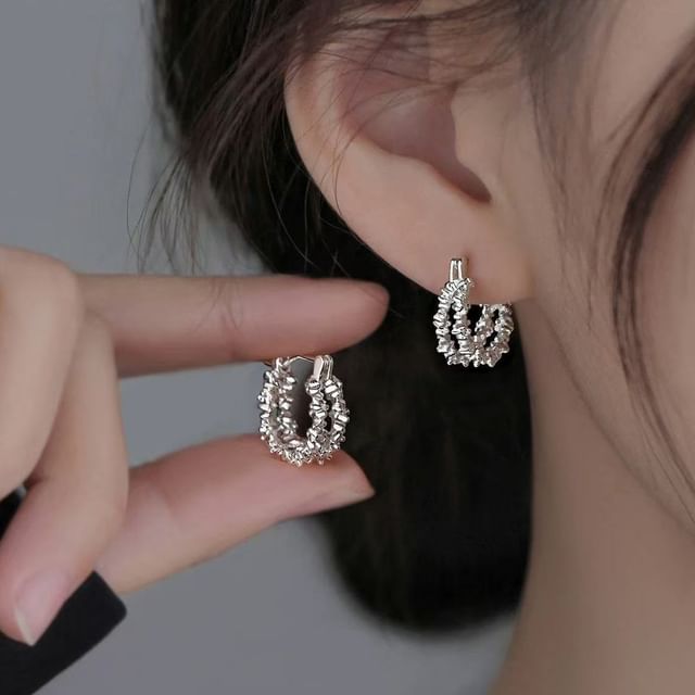 Toinianimos-Textured Hoop Earring