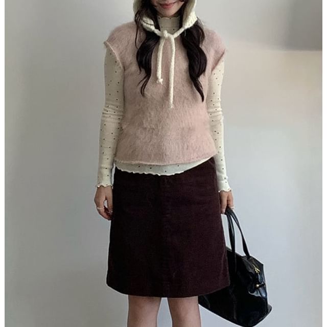 Trendycas-Cap-Sleeve Round Neck Plain Fluffy Knit Top