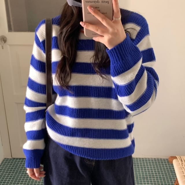 Trendycas-Crew Neck Striped Sweater
