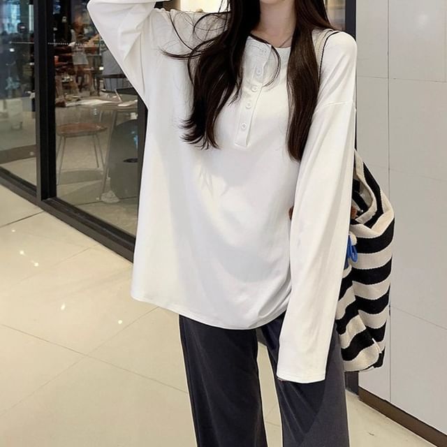 Trendycas-Long-Sleeve Henley Plain Top