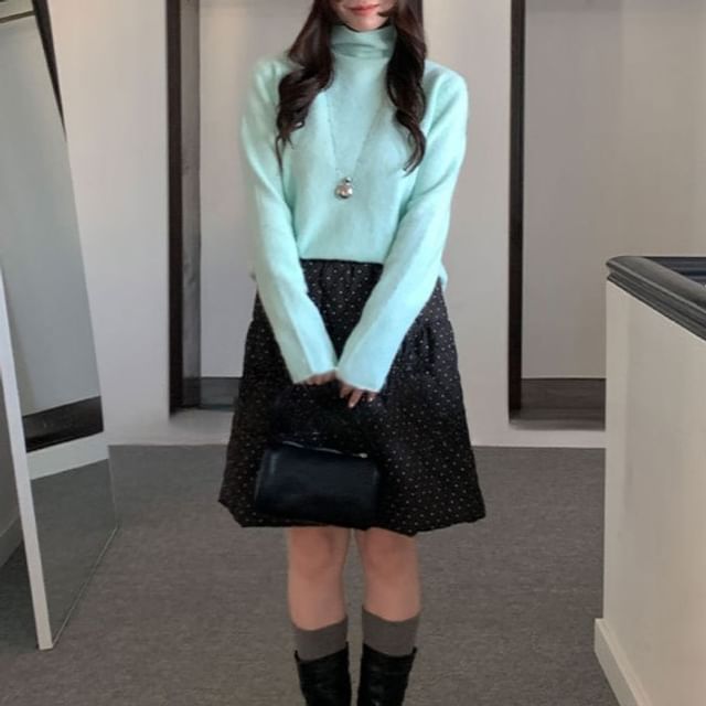 Trendycas-Long-Sleeve High Neck Plain Tee