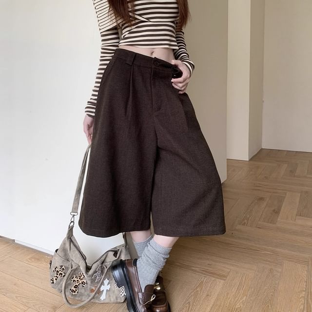 Trendycas-Mid Rise Wide Leg Capri Slacks