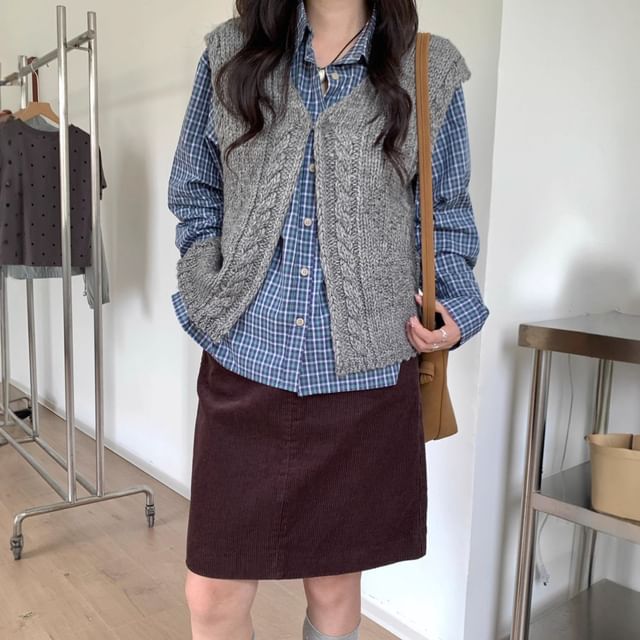 Trendycas-Mid Waist Plain Mini Pencil Skirt