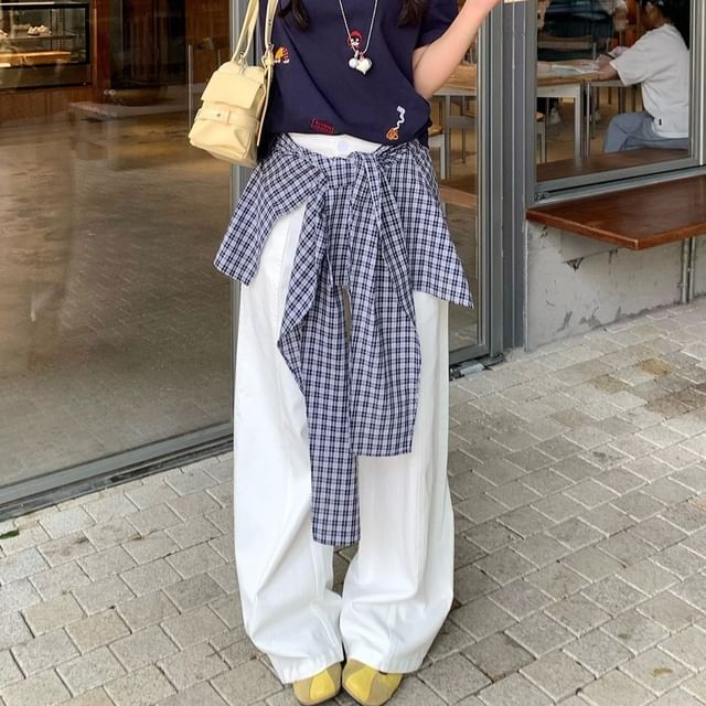 Trendycas-Mid Waist Plain Wide Leg Pants