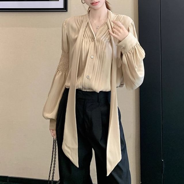 Trendycas-Puff-Sleeve V-Neck Plain Blouse