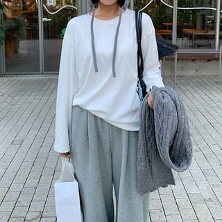 Trendycas-Round Neck Plain T-Shirt