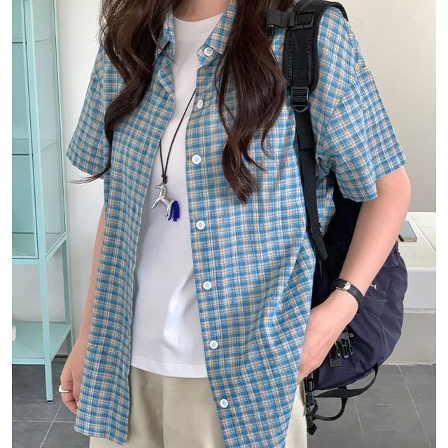 Trendycas-Short Sleeve Collared Plaid Shirt