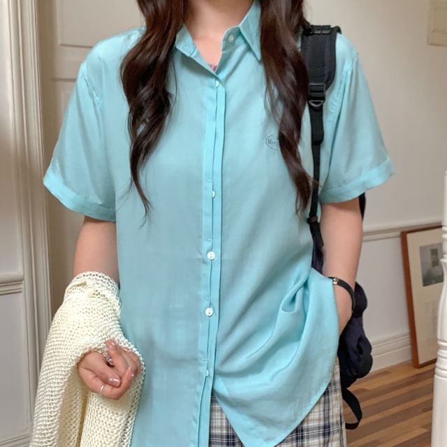 Trendycas-Short-Sleeve Collared Plain Button Up Shirt