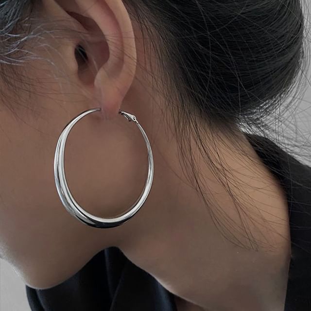 True Glam-Glossy Hoop Earring