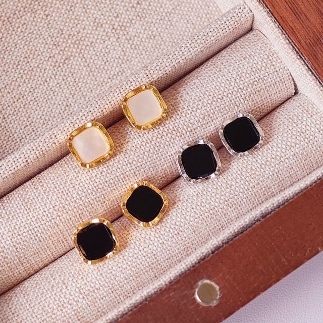 True Glam-Square Stud Earring