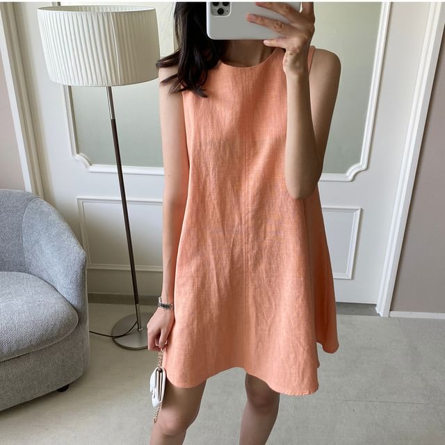 Tulstrix-Sleeveless Crew Neck Plain Tunic Dress