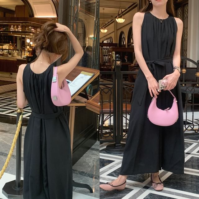 Tulstrix-Sleeveless Round Neck Plain Sashed Midi A-Line Dress