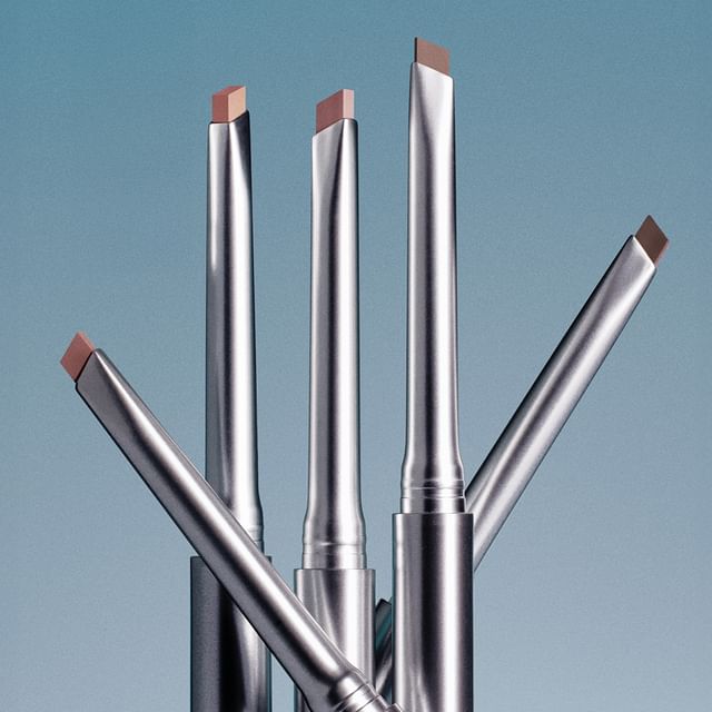 TWO SLASH FOUR-محدد الشفاه Sculpt Lip Shaper - 5 ألوان
