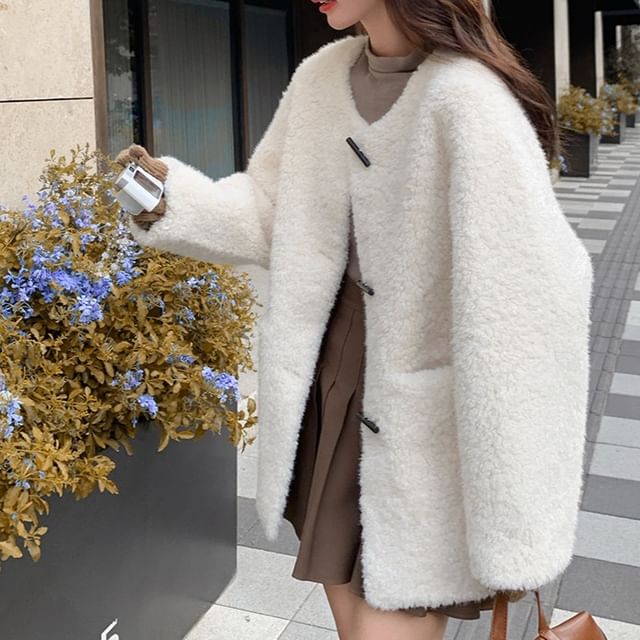 Tzarkozy-Round Neck Plain Fleece Toggle Jacket