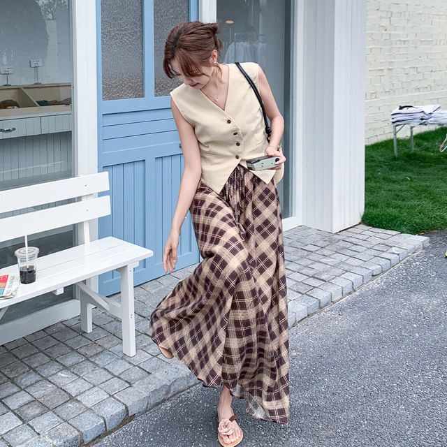 Tzarkozy-Set Sleeveless V-Neck Plain Button Up Vest Drawstring Waist Plaid Maxi A-Line Skirt