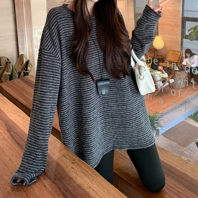 Ukiyo-Long Sleeve Crew Neck Striped Top
