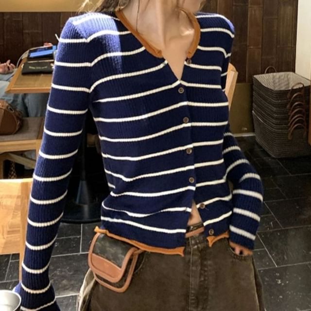 Ukiyo-Long-Sleeve Notch Neck Striped Button Knit Top
