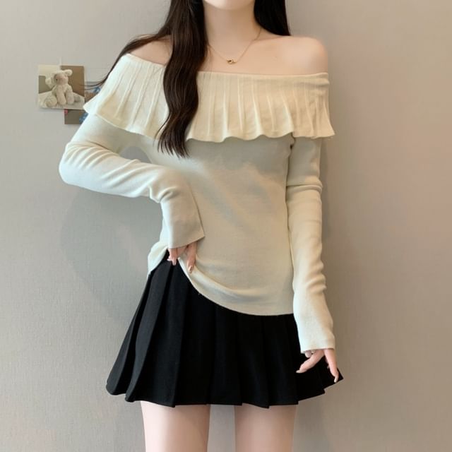 Ukiyo-Long-Sleeve Off-Shoulder Plain Ruffle Trim Knit Top