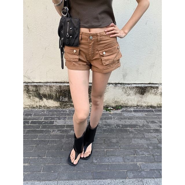 Ukiyo-Low Waist Cargo Denim Hot Pants