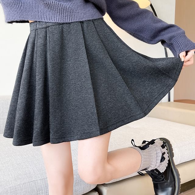 Ukiyo-Mid Rise Plain Mini Pleated Skirt