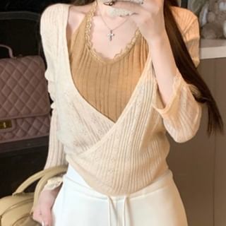 Ukiyo-Mock Two-Piece Long-Sleeve V-Neck Plain Top