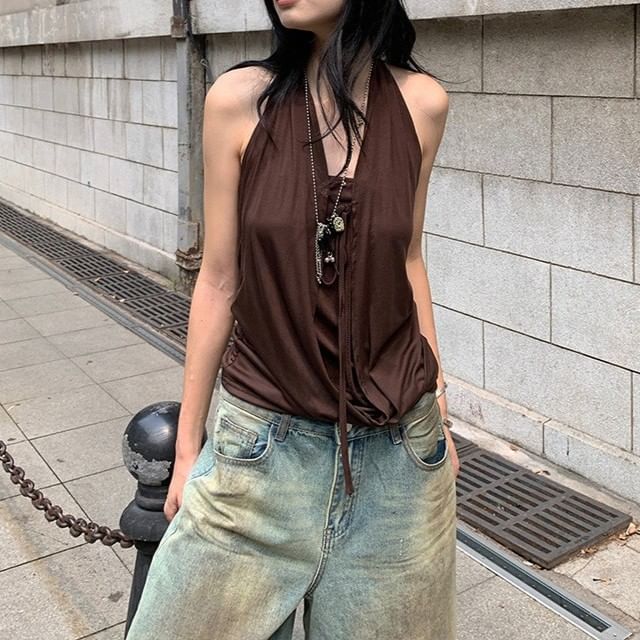 Ukiyo-Sleeveless V-Neck Open Back Plain Top