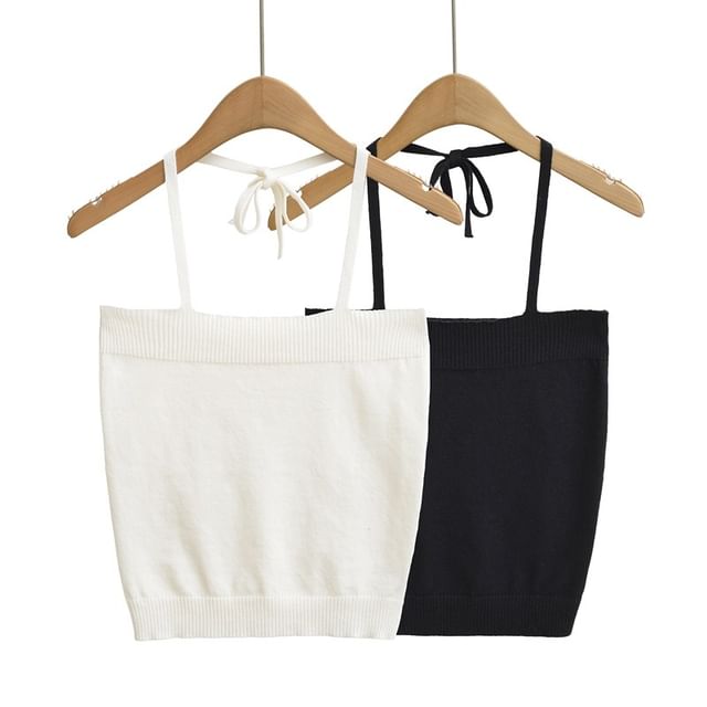 Ulark-Halter Neck Plain Crop Top