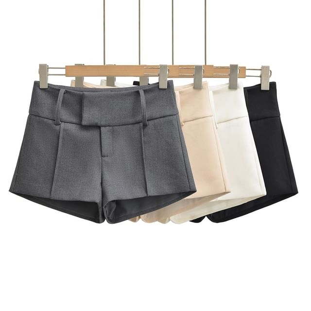 Ulark-Low Rise Plain Dress Shorts