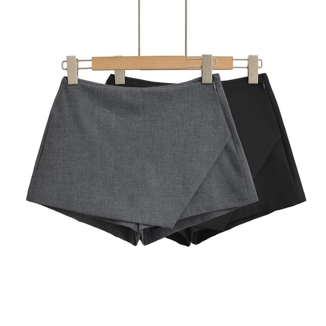Ulark-Mid Rise Plain Asymmetrical Skort