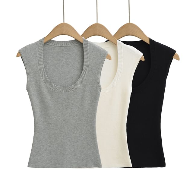 Ulark-Scoop Neck Plain Knit Crop Tank Top