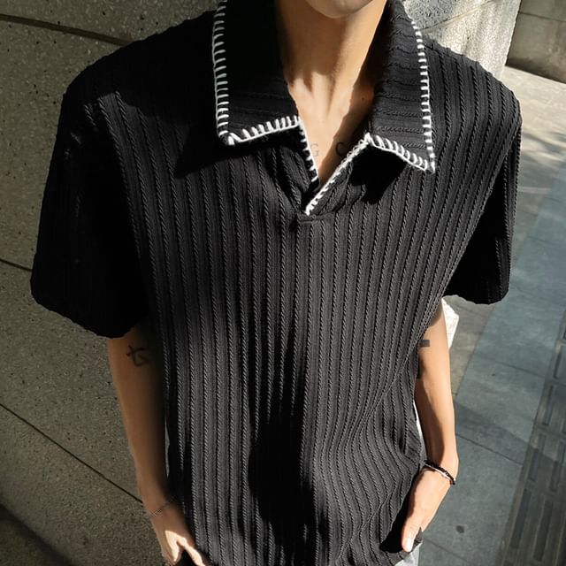 Vernanah-Elbow-Sleeve Collared Contrast Stitched T-Shirt