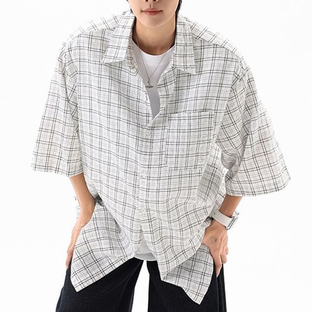 Vernanah-Short Sleeve Collared Plaid Shirt