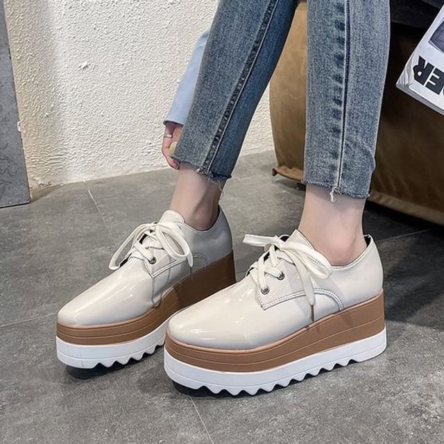Vindler-Patent Platform Lace-Up Shoes