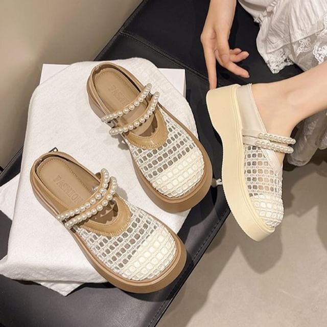 Vindler-Platform Faux Pearl Detail Mesh Mules
