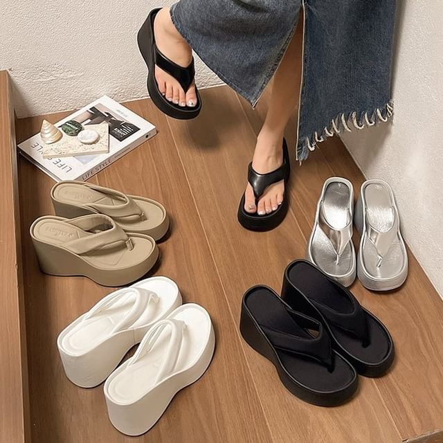Vindler-Platform Wedge Flip-Flops