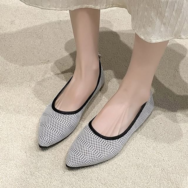 Vindler-Pointed Toe Contrast Trim Woven Flats