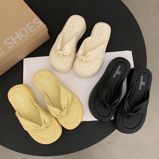 Vindler-Ruched Platform Flip-Flops