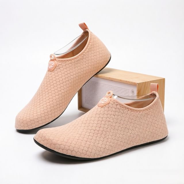 viseren-Plain Water Sneakers