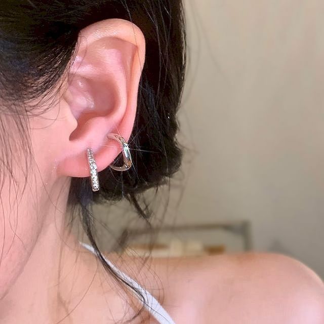 Wandoli-CZ Hoop Earring