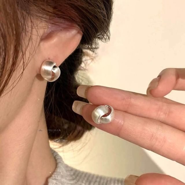 Wandoli-Knotted Stud Earring