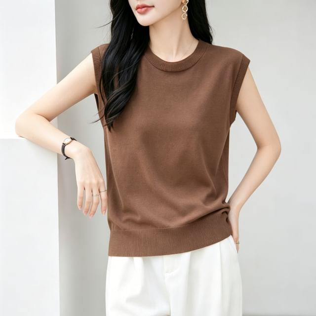 Weelop-Crew Neck Plain Sweater Vest