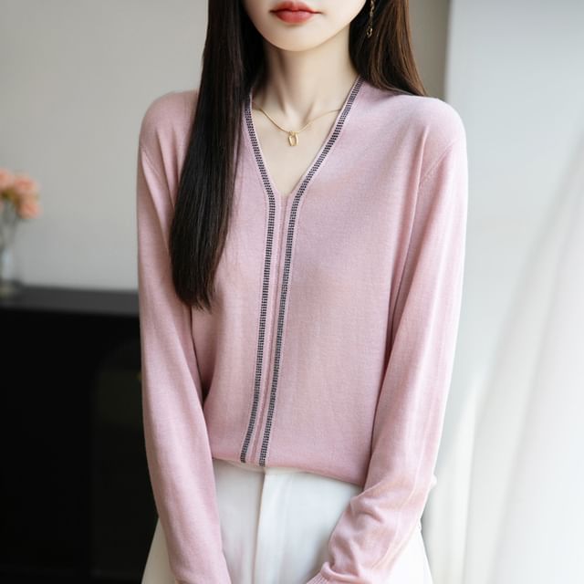 Weelop-Long-Sleeve V-Neck Rhinestone Knit Top