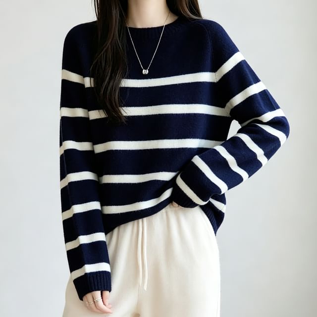 Weelop-Round Neck Striped Sweater