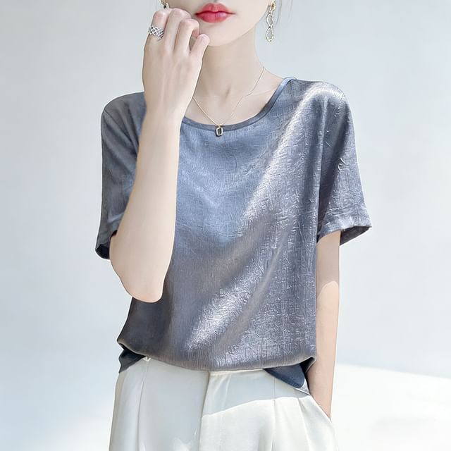 Weelop-Short-Sleeve Crew Neck Satin Blouse