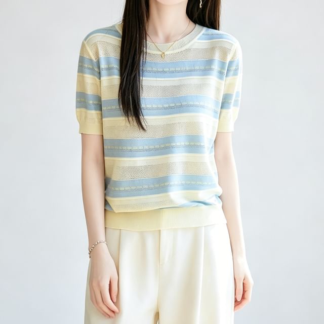 Weelop-Short-Sleeve Round Neck Striped Knit Top